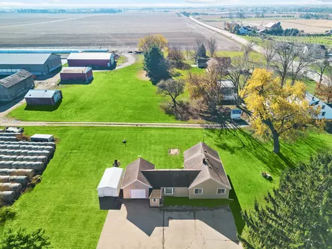 w2083 Wisconsin 11, Spring Prairie, WI 53105