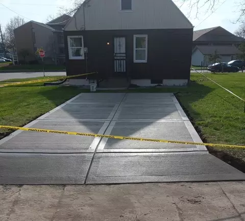 4216 W Sheridan, Milwaukee, WI 53209