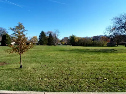 5180 S 48th, Greenfield, WI 53220