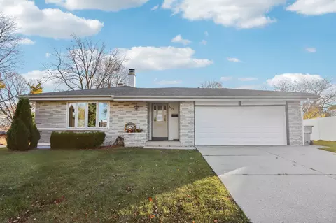 8625 W Petersik, Milwaukee, WI 53224