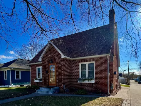 2150 Farnam, La Crosse, WI 54601
