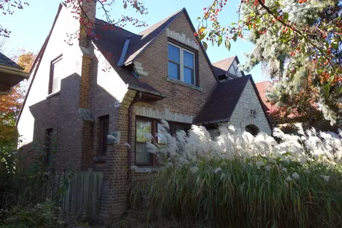 3403 N Dousman, Milwaukee, WI 53212