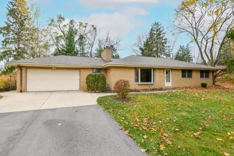 18715 Ridgewood, Brookfield, WI 53045