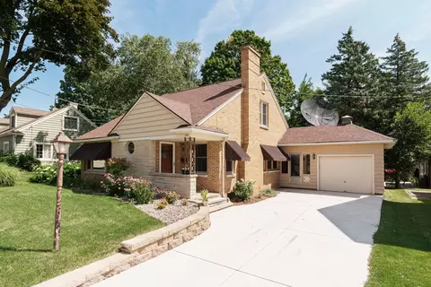 114 S Walnut, Mayville, WI 53050