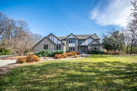 5952 Golfview, West Bend, WI 53095