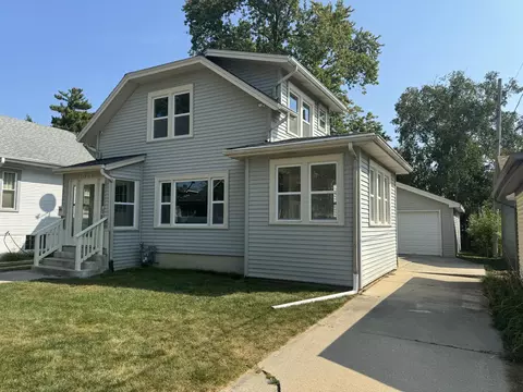 1025 Monroe, Racine, WI 53405