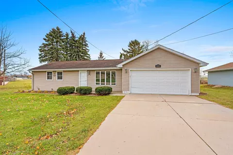 5025 Vista, Manitowoc, WI 54220