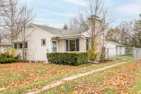 601 S East, Waukesha, WI 53186