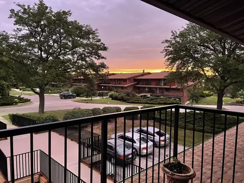 8540 W Waterford #7, Greenfield, WI 53228