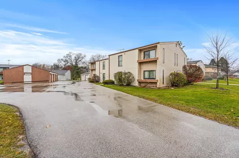 1876 Haymarket #6, Waukesha, WI 53189