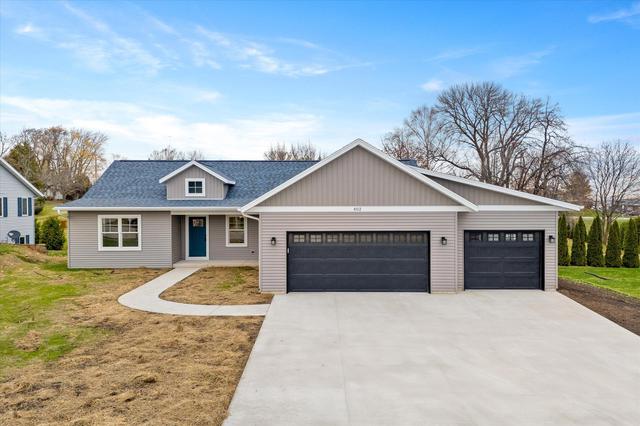 402 Eastfield, Oostburg, WI 53070