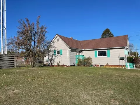 1212 Buchholz, Two Rivers, WI 54241