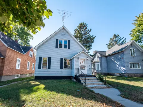 1227 Garfield, Marinette, WI 54143