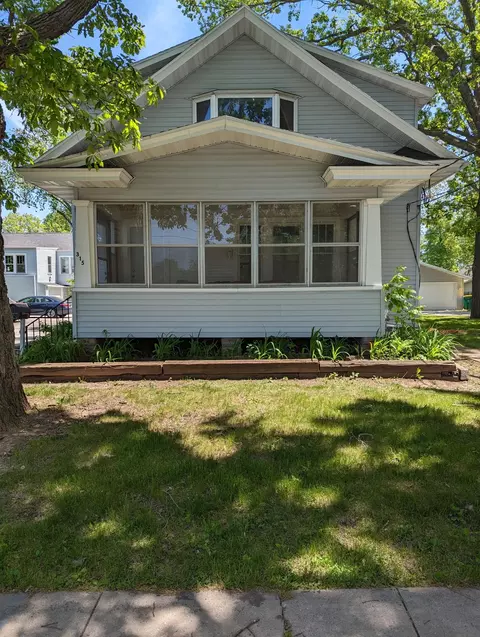 309 Oak Apt 307 315 317 319 #307, 315, 317, 319, Green Bay, WI 54303