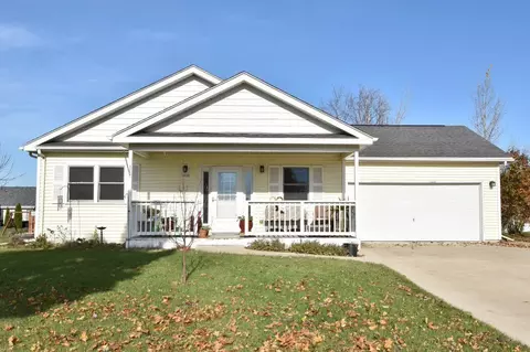 1922 Wayside, Hartford, WI 53027