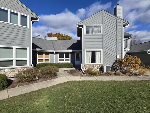 15639 W W Brk, New Berlin, WI 53151