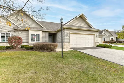 5345 S Butterfield #5345, Greenfield, WI 53221
