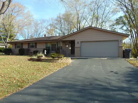 307 Maple, Waukesha, WI 53188