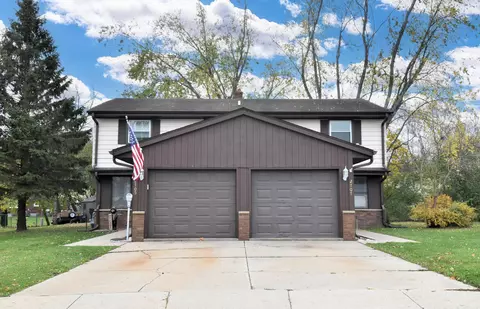 2705 Albany #2707, Waukesha, WI 53188