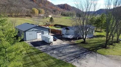 s6004 Pedretti Lane, Genoa, WI 54624