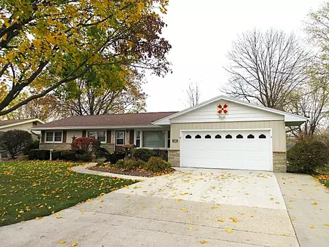 824 Torke Ter, Plymouth, WI 53073