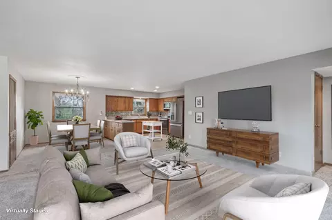 8462 S Verdev, Oak Creek, WI 53154