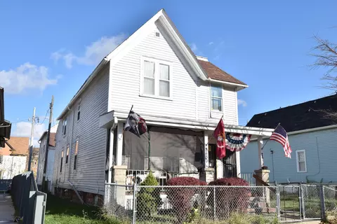 2628 W Juneau #2630, Milwaukee, WI 53233