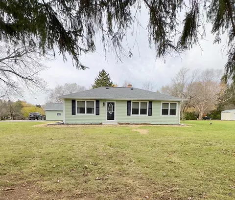 8991 S 29th, Franklin, WI 53132