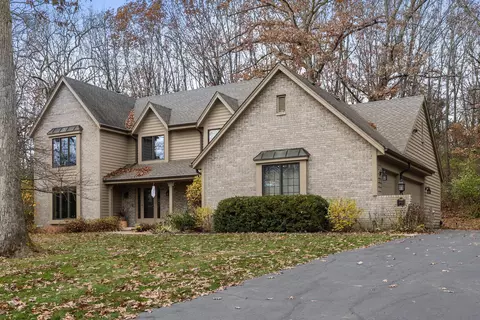 2390 Partridge Woods, Burlington, WI 53105