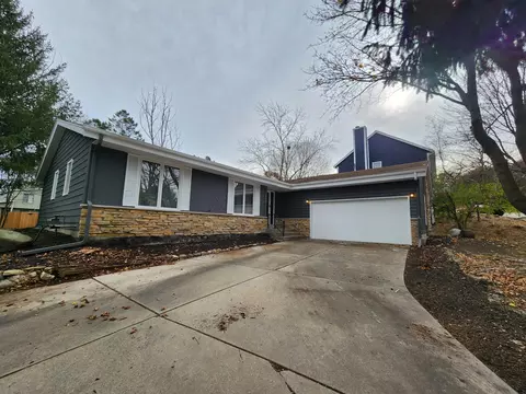 3032 Minot, Waukesha, WI 53188