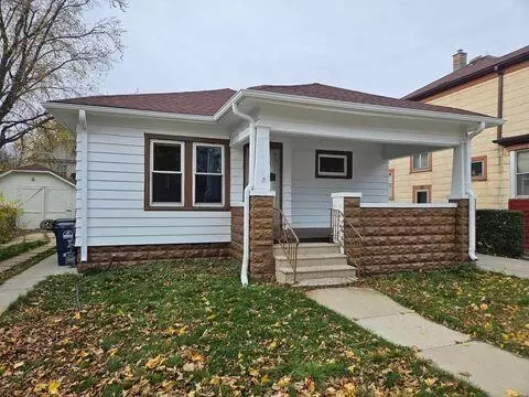 1828 Superior, Racine, WI 53402