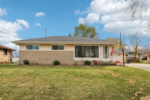 3813 Brooklawn, South Milwaukee, WI 53172