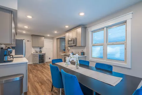 513 E Bolivar, Milwaukee, WI 53207