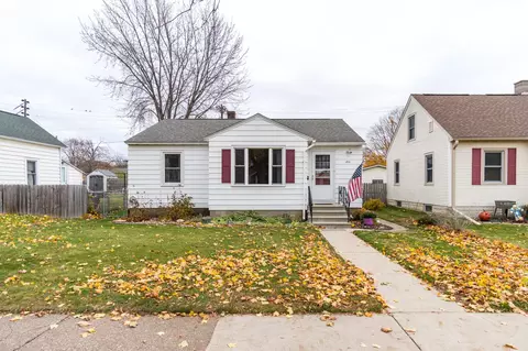 1811 E La, Crosse, WI 54601