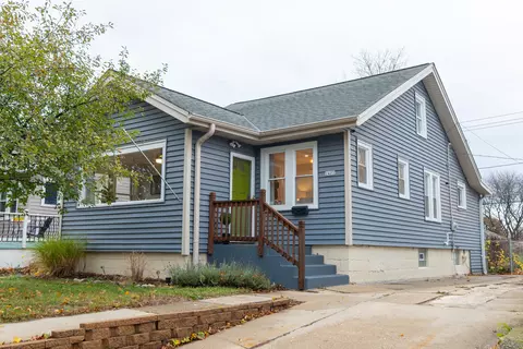 2422 N 58th, Milwaukee, WI 53210