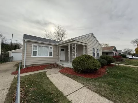 2247 W Lawn, Milwaukee, WI 53209