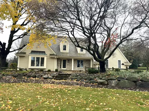 w236n3238 Waterside, Pewaukee, WI 53072