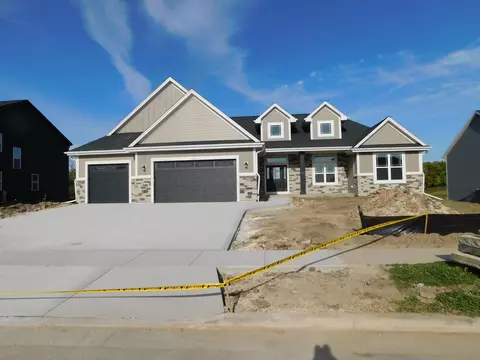 875 Kohlwey, Grafton, WI 53024