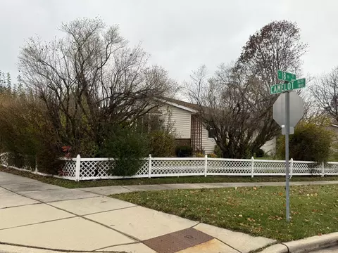 1804 Camelot, Sheboygan, WI 53081