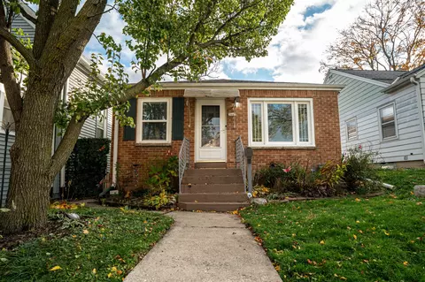 3647 E Van Norman, Cudahy, WI 53110