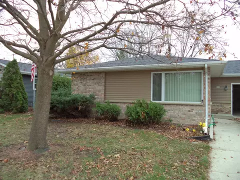 339 W W Un #2, Cedar Grove, WI 53013