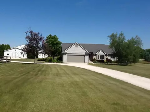 w367s9600 South, Eagle, WI 53119