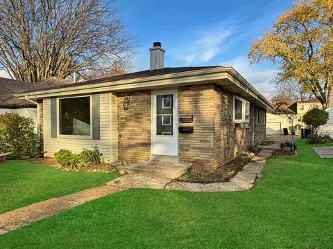 2234 S 106th, West Allis, WI 53227