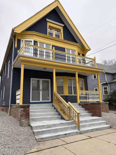 116 E Meinecke, Milwaukee, WI 53212
