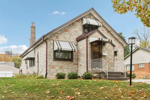 4024 S Alabama, Saint Francis, WI 53235
