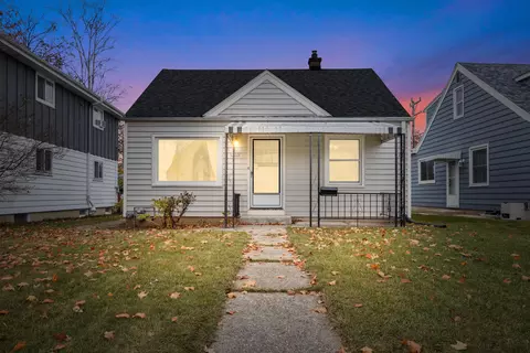 1233 S 115th, West Allis, WI 53214