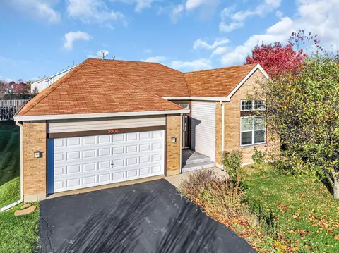 9906 68th, Kenosha, WI 53142