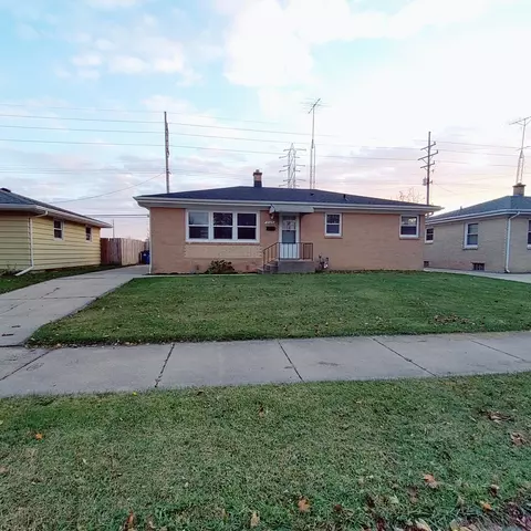 3729 Republic, Racine, WI 53405