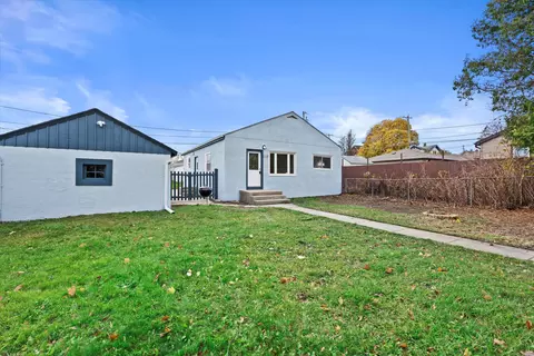 1117 Marshall, South Milwaukee, WI 53172