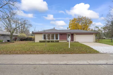 1232 Dorchester, Oconomowoc, WI 53066